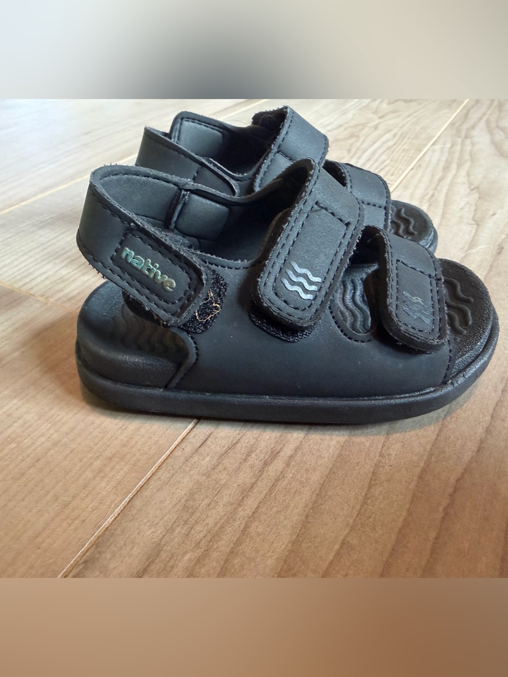 Native Black Kids Velcro Wave Sandals